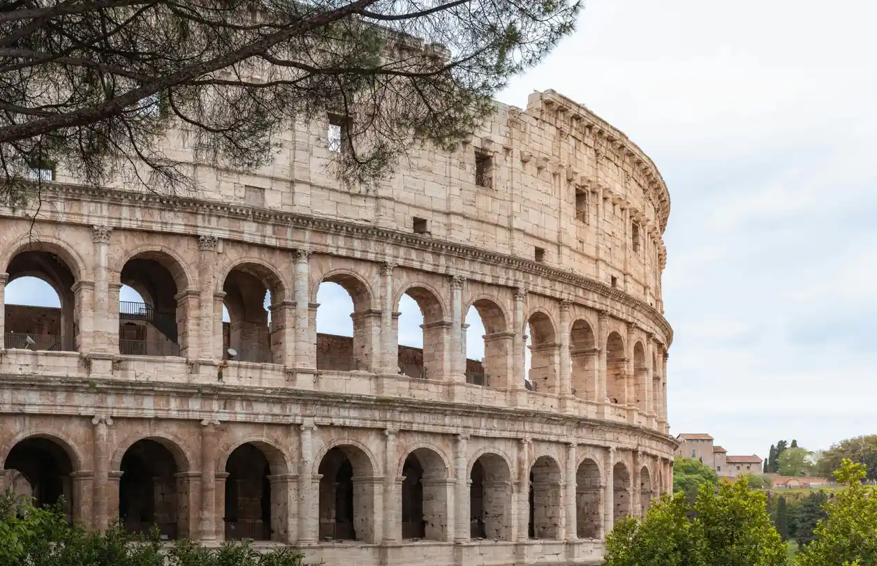 Italy visit visa from Qatar and Colosseum Rome tourism