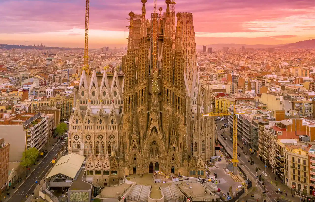 Spain visit visa from Qatar and Sagrada Familia Barcelona tourism